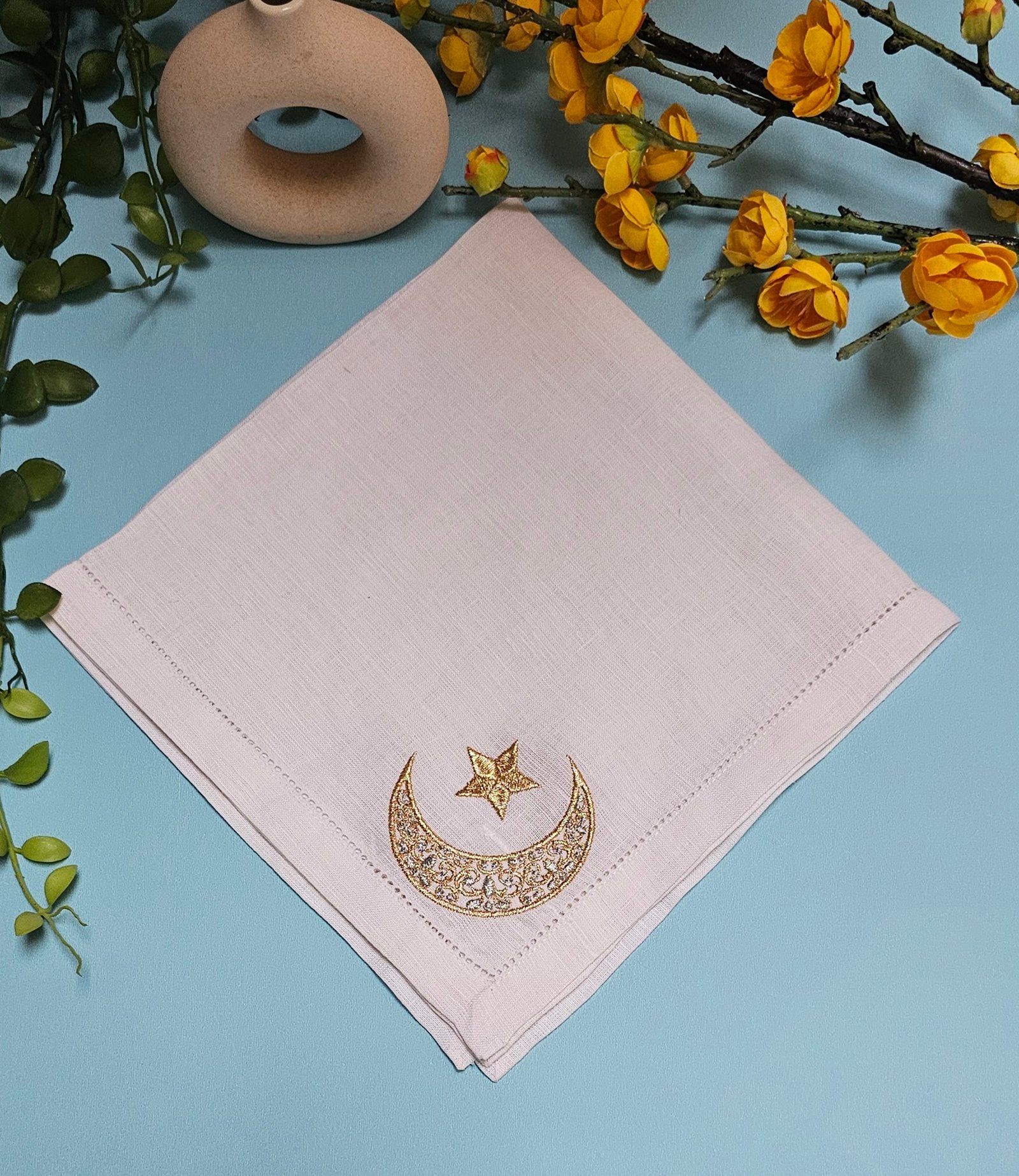 zahra al- Layl. (flower of the night)